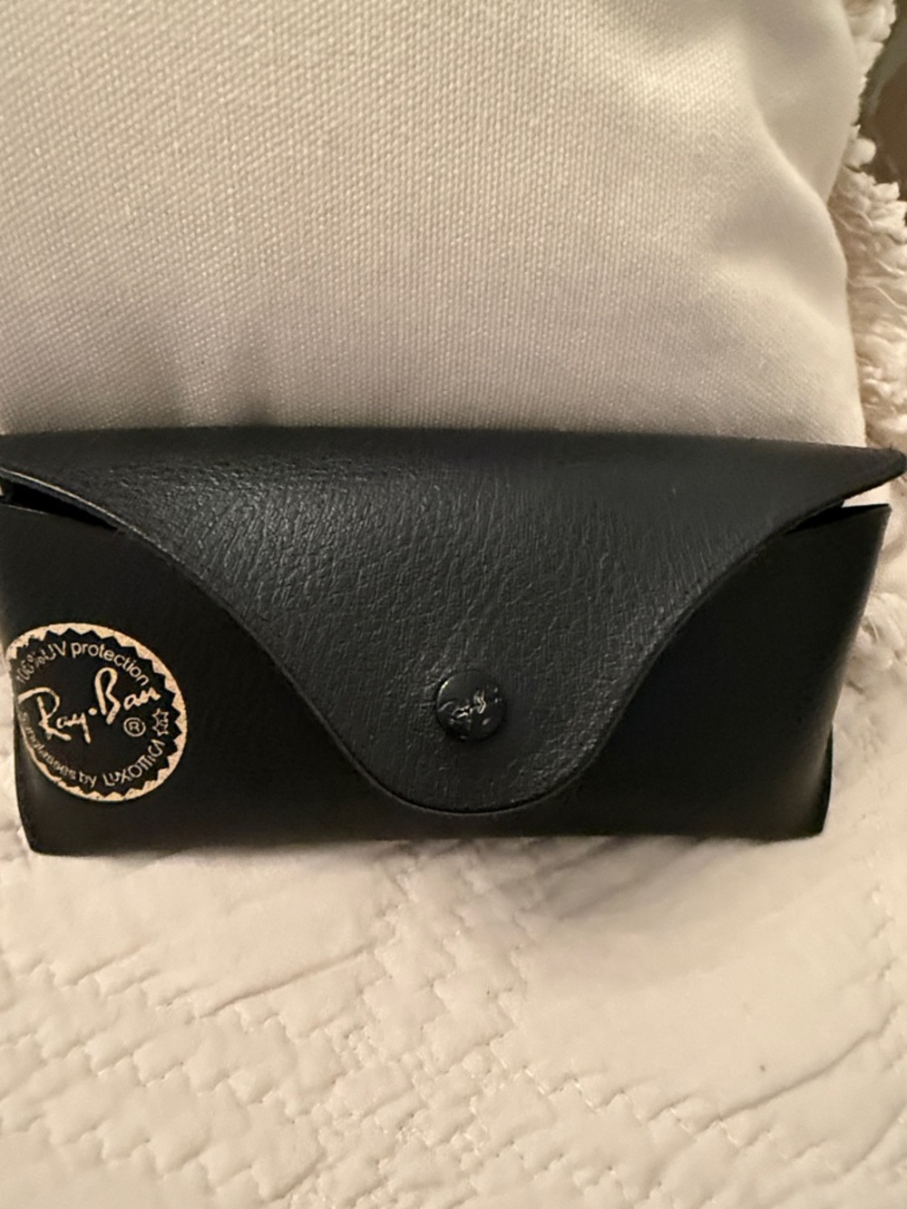 Ray-Ban 3025 Black Aviator Sunglasses - Picture 4 of 6
